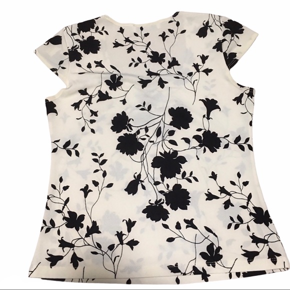 TOP BLACK & WHITE OBE CAP SLEEVE V NECK RUCHED EUC - Picture 2 of 5